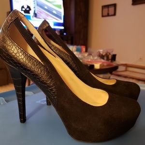 **BOGO** Guess High Heel Ladies Shoes, Black